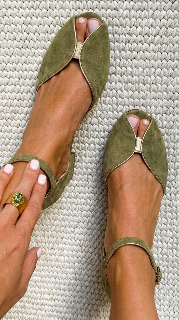 Olivia™ | Elegante Salbeigrüne Sandalen