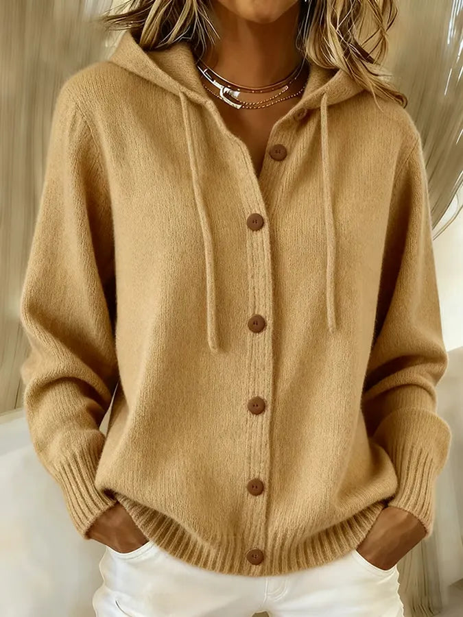 Gisela | Strickjacke mit Kapuze und Knopfleiste