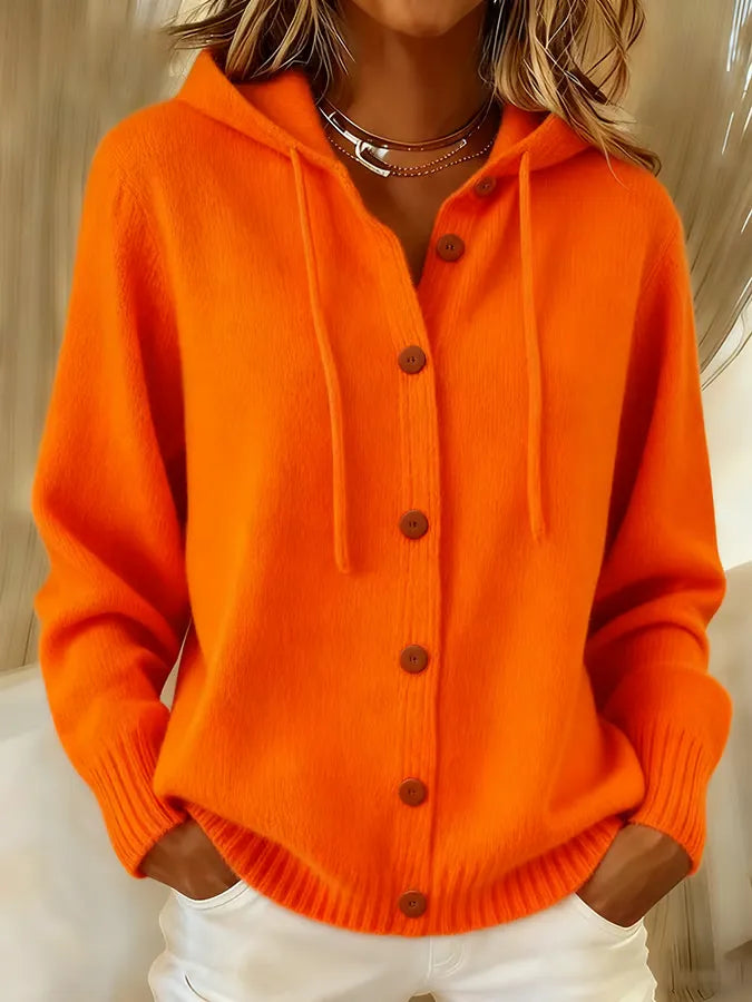 Gisela | Strickjacke mit Kapuze und Knopfleiste